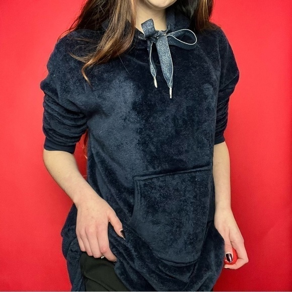 Denver Hayes Sweaters - Long fluffy navy blue hoodie  💙💙​​​​​​​​​​​​​​​​​​